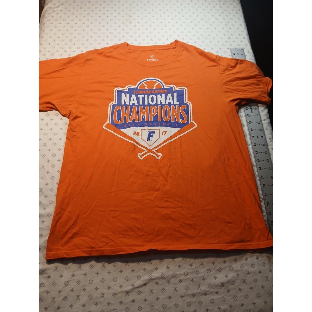 University of Florida 2017 NCAA Baseball Champions T-Shirt Mens Large Orange